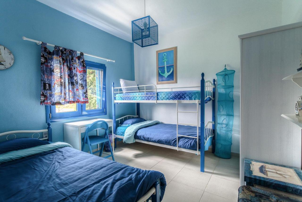 מקריגיאלוס Navy Greece Villa With Swimming Pool & Sea View מראה חיצוני תמונה